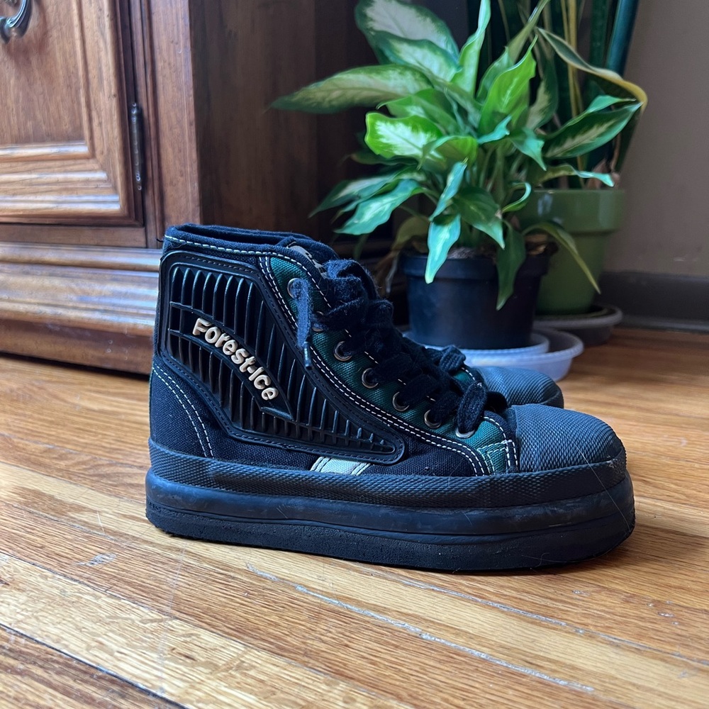 Dope platform sneakers. Black and dark green.